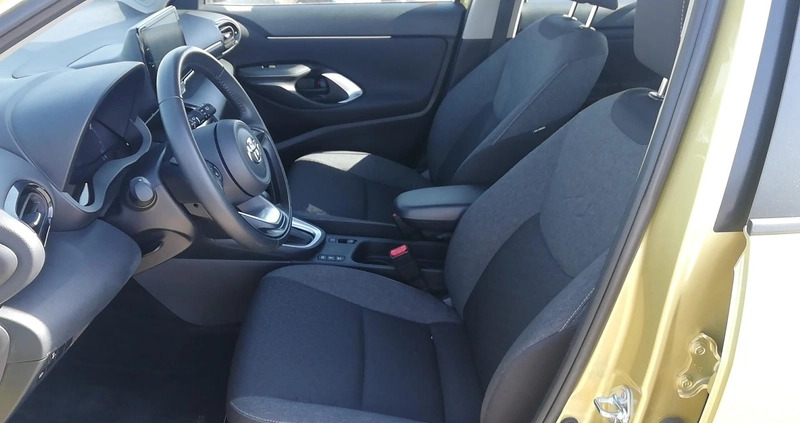 Toyota Yaris Cross cena 104800 przebieg: 42969, rok produkcji 2022 z Lubycza Królewska małe 301